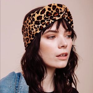 Velvet TURBAN HEADBAND I’m With The Band Cheetah The Bebe Unisex Winter Headwrap